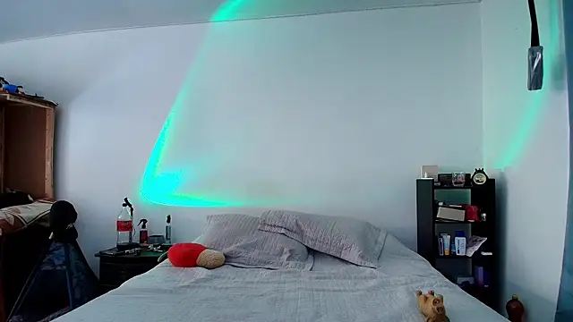 Snapshot of anika_lowen02 chatting on 02.20.25 anika lowen02 online show from 02.20.25