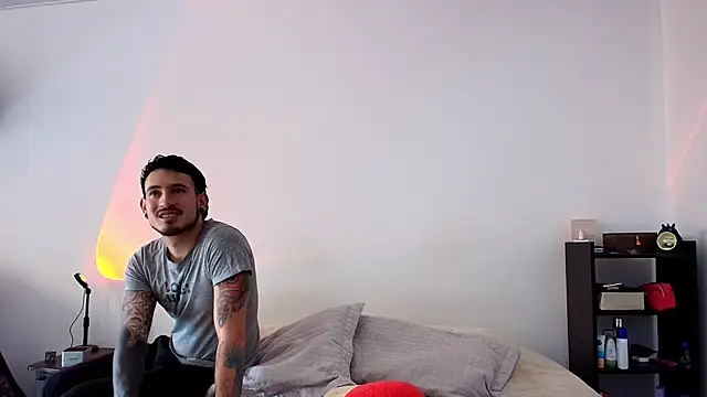 Snapshot of anika_lowen02 chatting on 02.27.25 anika lowen02 online show from 02.27.25