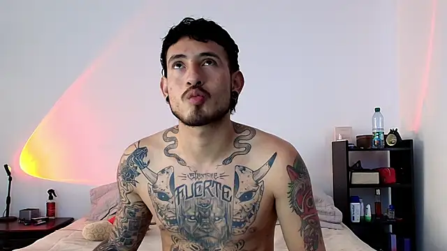 Snapshot of anika_lowen02 chatting on 03.03.25 anika lowen02 online show from 03.03.25