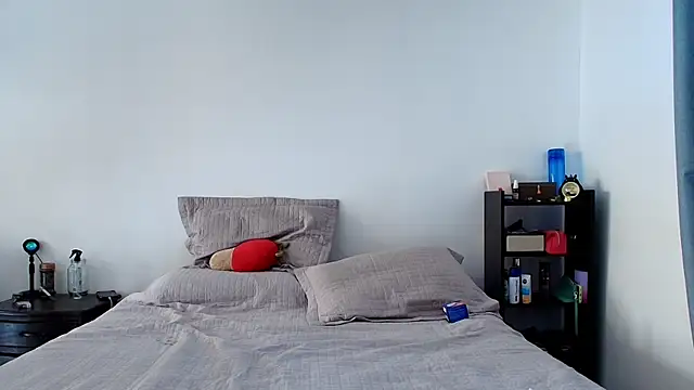 Snapshot of anika_lowen02 chatting on 03.18.25 anika lowen02 online show from 03.18.25