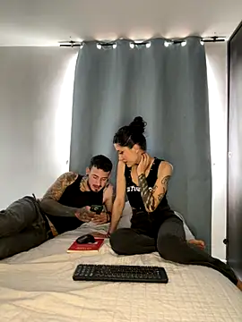 Snapshot of anika_lowen02 chatting on 09.25.25 anika lowen02 online show from 09.25.25