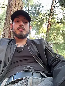 Snapshot of anika_lowen02 chatting on 11.18.25 anika lowen02 online show from 11.18.25