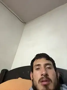 Snapshot of anika_lowen02 chatting on 11.20.25 anika lowen02 online show from 11.20.25