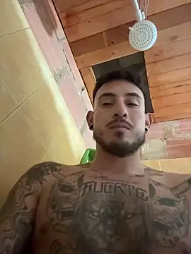 Snapshot of anika_lowen02 chatting on 11.21.25 anika lowen02 online show from 11.21.25