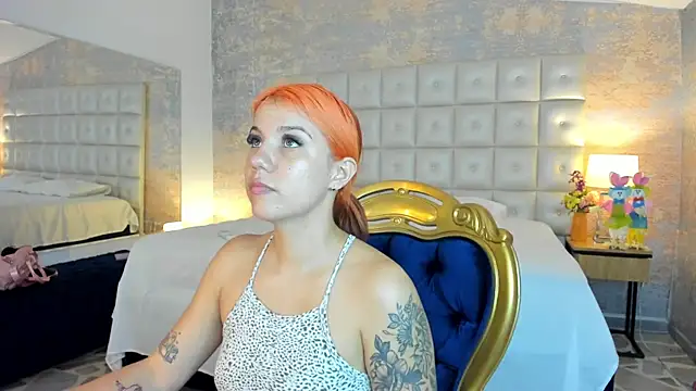 Snapshot of MelaniieRoux chatting on 06.05.26 MelaniieRoux online show from 06.05.26