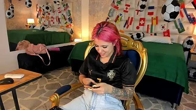 MelaniieRoux online show from 07.02.26