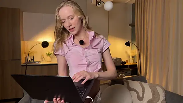PollyAgata online show from 06.09.26
