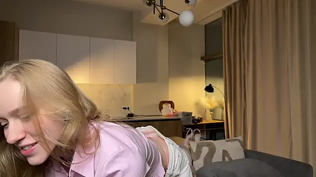 PollyAgata online show from 06.16.26