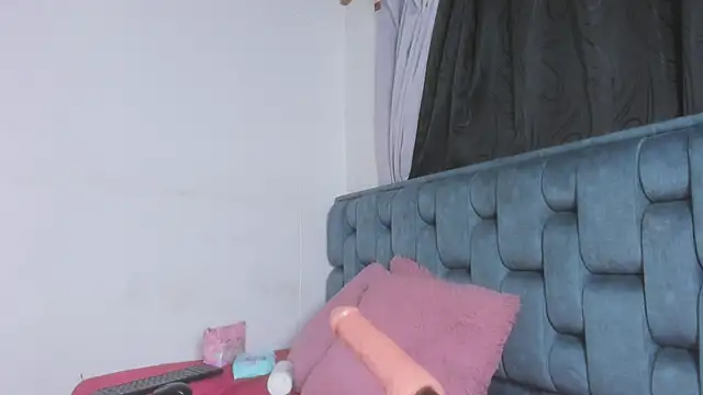 Roxy-Smith online show from 02.04.26