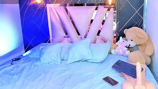 Snapshot of Miia77_ chatting on 05.24.26 Miia77 online show from 05.24.26