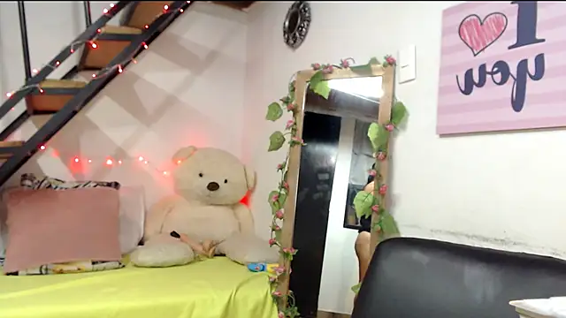 luna sky83 online show from 12.30.24