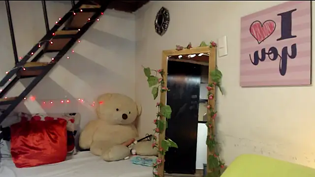 luna sky83 online show from 02.04.25