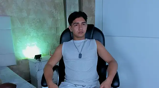 Snapshot of Muichiro_tokito1 chatting on 12.21.24 Muichiro tokito1 online show from 12.21.24