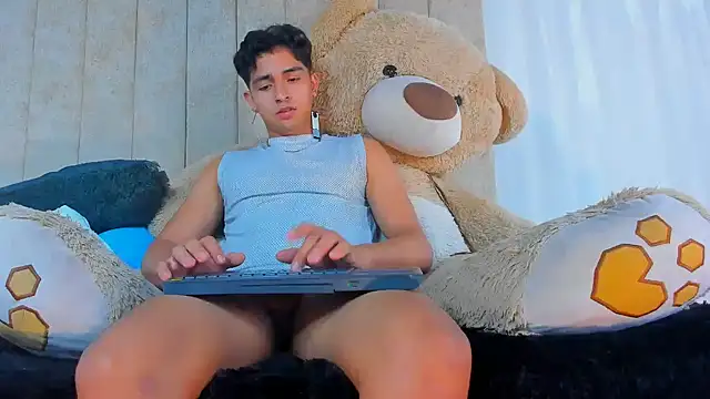 Snapshot of Muichiro_tokito1 chatting on 01.31.25 Muichiro tokito1 online show from 01.31.25