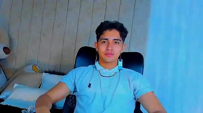 Snapshot of Muichiro_tokito1 chatting on 02.04.25 Muichiro tokito1 online show from 02.04.25