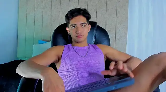 Snapshot of Muichiro_tokito1 chatting on 02.21.25 Muichiro tokito1 online show from 02.21.25