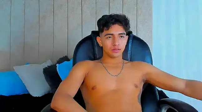 Snapshot of Muichiro_tokito1 chatting on 02.26.25 Muichiro tokito1 online show from 02.26.25