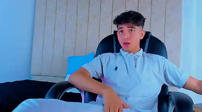 Snapshot of Muichiro_tokito1 chatting on 03.16.25 Muichiro tokito1 online show from 03.16.25