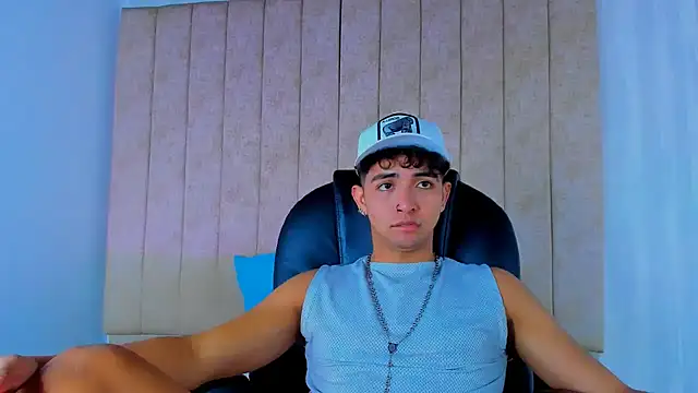 Snapshot of Muichiro_tokito1 chatting on 03.22.25 Muichiro tokito1 online show from 03.22.25