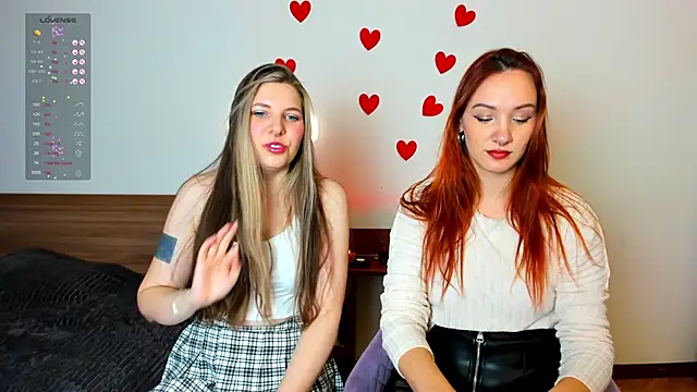 Snapshot of Annie_aww chatting on 02.11.25 Annie aww online show from 02.11.25