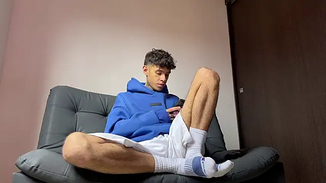 Saturno v online show from 03.04.25