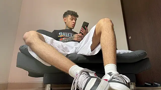 Saturno v online show from 03.10.25