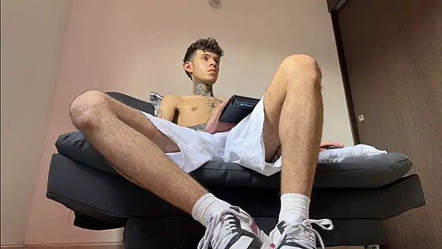 Saturno v online show from 03.10.25