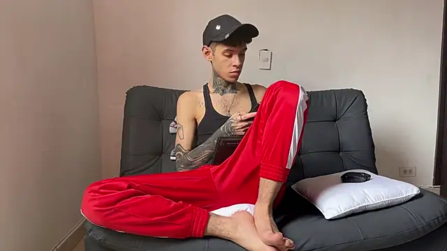 Saturno v online show from 03.13.25