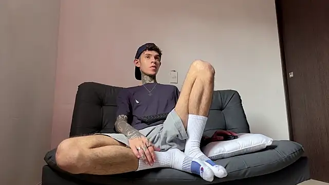 Saturno v online show from 03.18.25