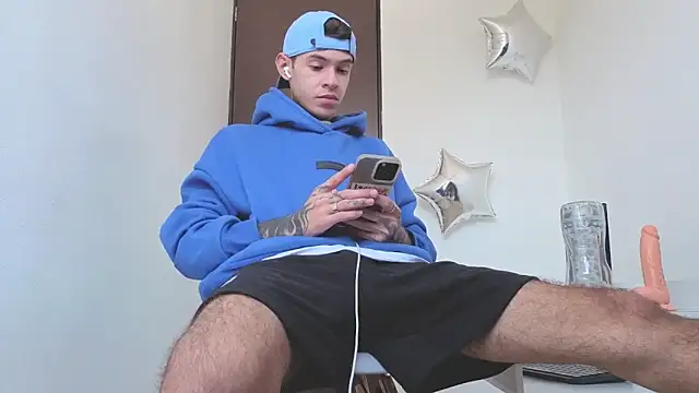 Saturno v online show from 09.12.25