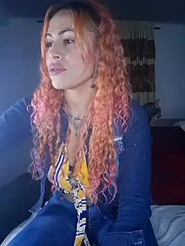 Snapshot of Sexy-Favgirl chatting on 02.15.25 Sexy-Favgirl online show from 02.15.25