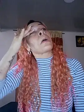 Snapshot of Sexy-Favgirl chatting on 02.15.25 Sexy-Favgirl online show from 02.15.25