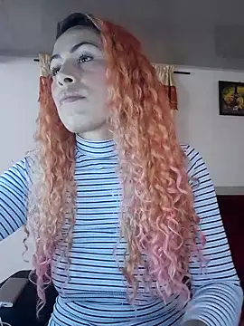 Snapshot of Sexy-Favgirl chatting on 03.06.25 Sexy-Favgirl online show from 03.06.25