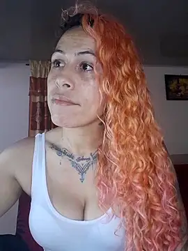 Snapshot of Sexy-Favgirl chatting on 03.09.25 Sexy-Favgirl online show from 03.09.25