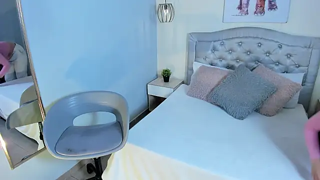 escarleth   online show from 02.02.26