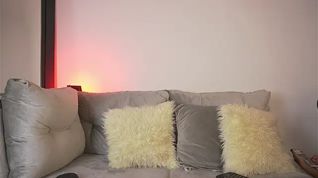 Snapshot of alanajonhsonm chatting on 12.21.25 alanajonhsonm online show from 12.21.25