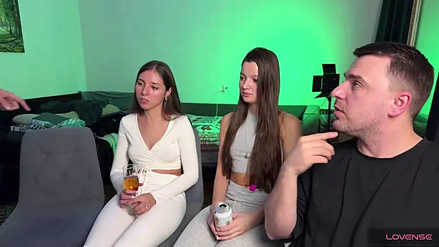 fcjuicy pussy online show from 01.29.25