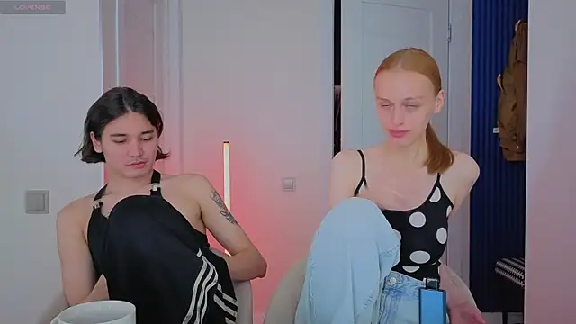 Snapshot of fcjuicy_pussy chatting on 07.27.26 fcjuicy pussy online show from 07.27.26