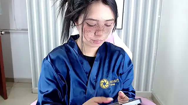 Snapshot of sarah_moon2 chatting on 12.14.24 sarah moon2 online show from 12.14.24