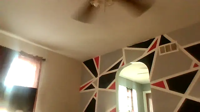 Snapshot of lilbishmiss chatting on 11.14.25 lilbishmiss online show from 11.14.25