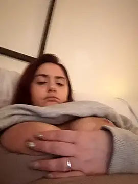 Snapshot of lilbishmiss chatting on 11.22.25 lilbishmiss online show from 11.22.25