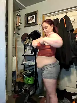 Snapshot of lilbishmiss chatting on 03.15.26 lilbishmiss online show from 03.15.26