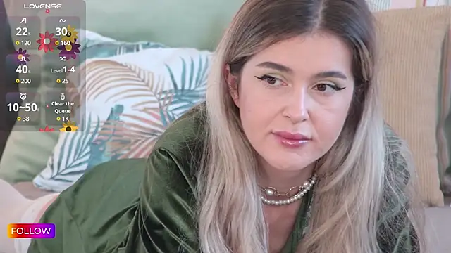 Sarah-Hart online show from 03.04.25