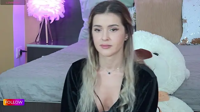 Sarah-Hart online show from 03.06.25