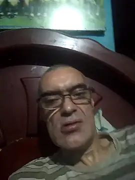 hugosafado333 online show from 12.16.24