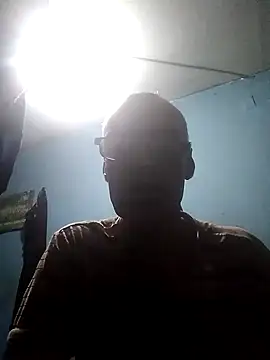 hugosafado333 online show from 12.17.24