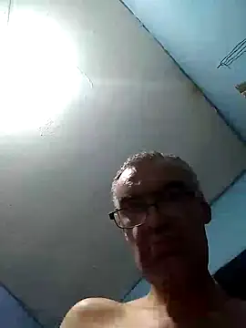 hugosafado333 online show from 01.14.25