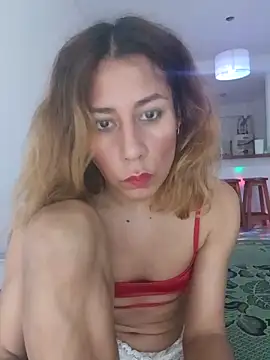 Snapshot of Yerucita chatting on 02.26.25 Yerucita online show from 02.26.25