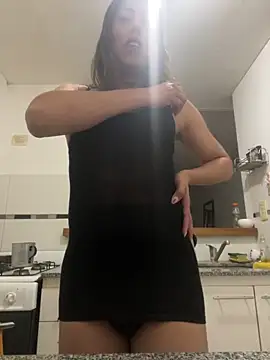 Snapshot of Yerucita chatting on 09.12.25 Yerucita online show from 09.12.25