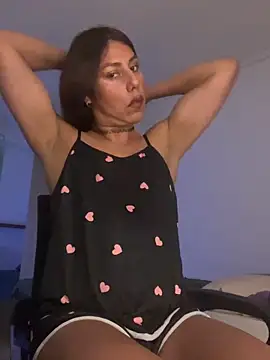 Snapshot of Yerucita chatting on 09.24.25 Yerucita online show from 09.24.25